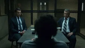 Охотник за разумом 2 сезон 2 серия — кадр